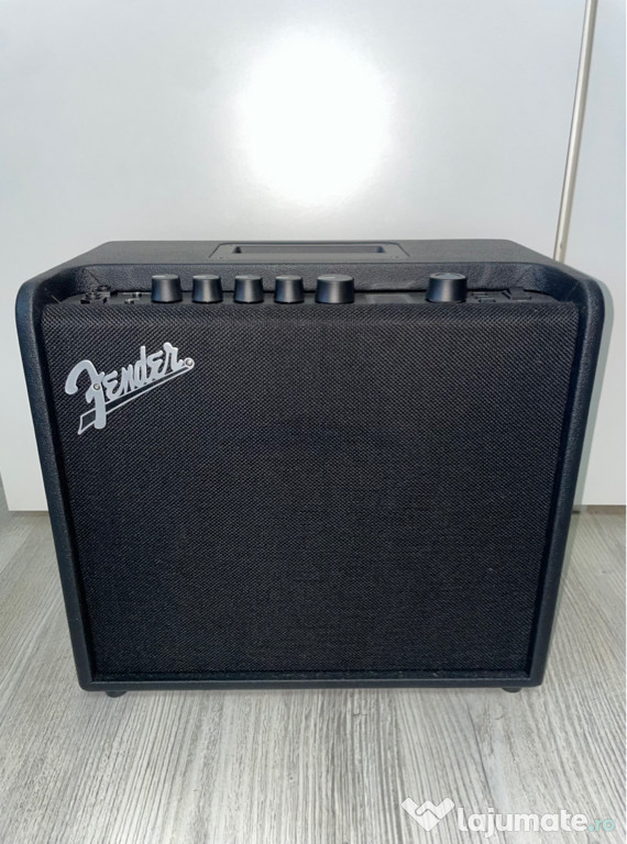 Fender Mustang LT 25 - Amplificator Chitara Electrica