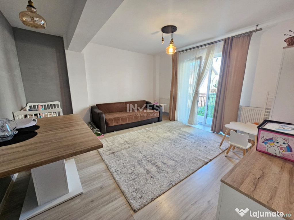 APARTAMENT 2 CAMERE DECOMANDAT, CURTE 42 MP CU LOC DE PARCAR