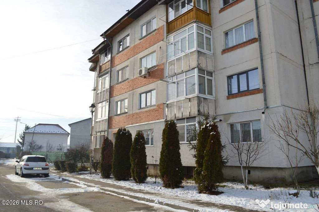 Bascov - Centru, Apartament 2 Camere Decomandat, Etaj 2