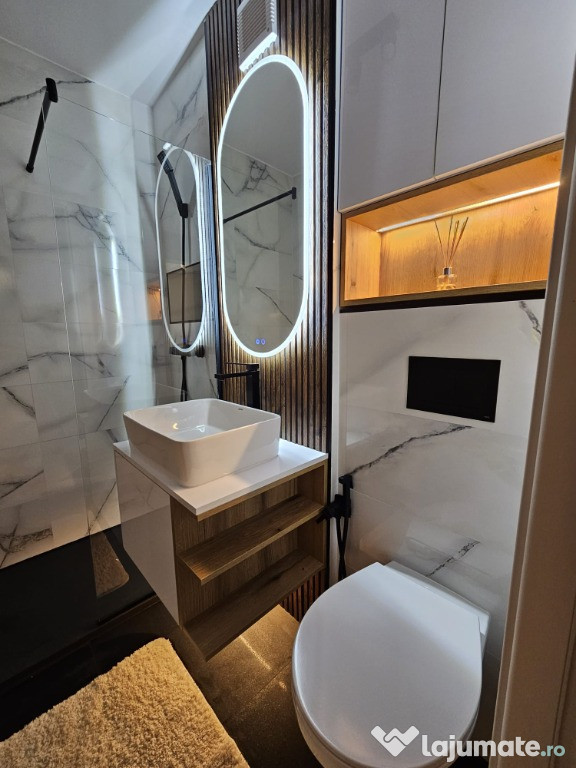 2 camere decomandat, renovat lux, mobilat situal la Metrou 1 Decembrie