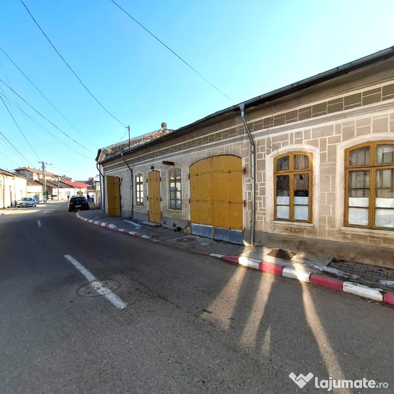 Vilă interbelică de excepție utilizare mixtă Ultracentral Odobești