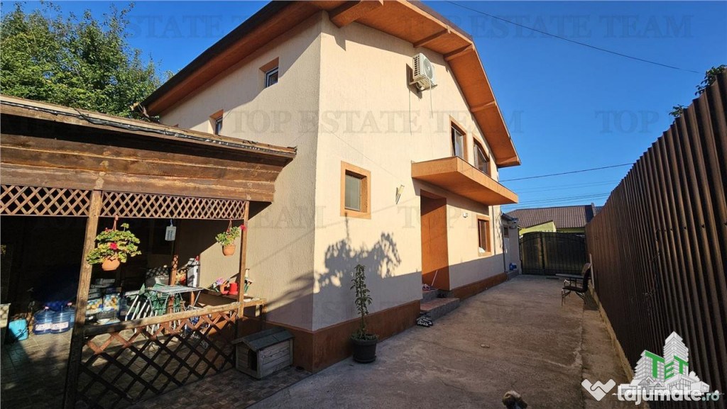 2 case la pret de una in Valu lui Traian