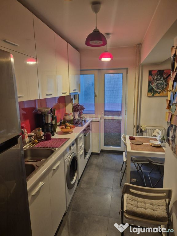 Vanzare apartament cu 3 camere Unirii - Casa Poporului