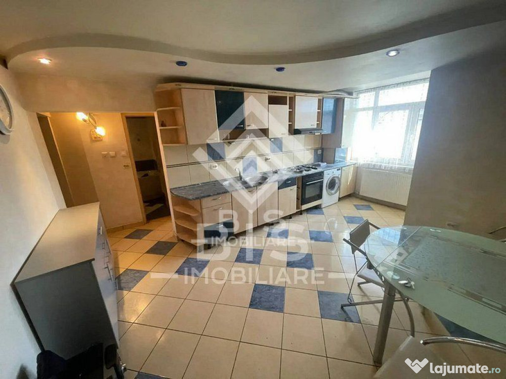 Apartament 4 camere scara interioara