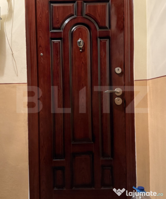 Apartament 3 camere | Necesită renovare completă | Etaj 3/