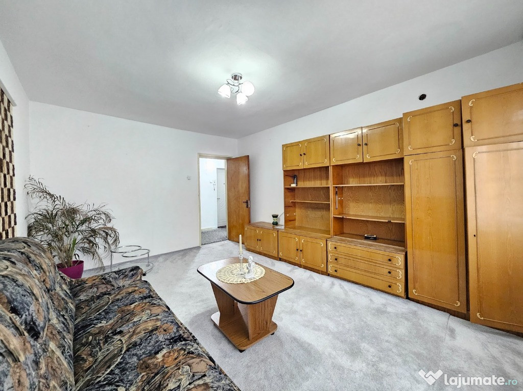 Ap 3 cam Razboieni, mobilat si utilat, 1100 RON