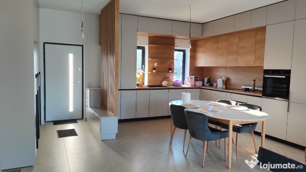 Casă nouă de vânzare 3camere Bujoreni