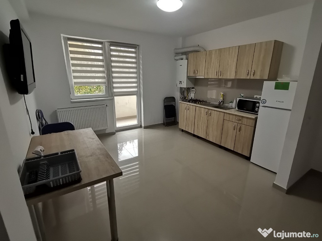 Apartament 2 camere decomandate – Calea Cisnădiei (în spate la Peco)