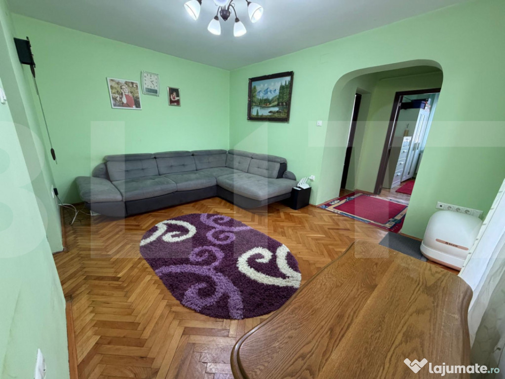 Apartament 4 camere , 88mp construiți, zona Vlaicu