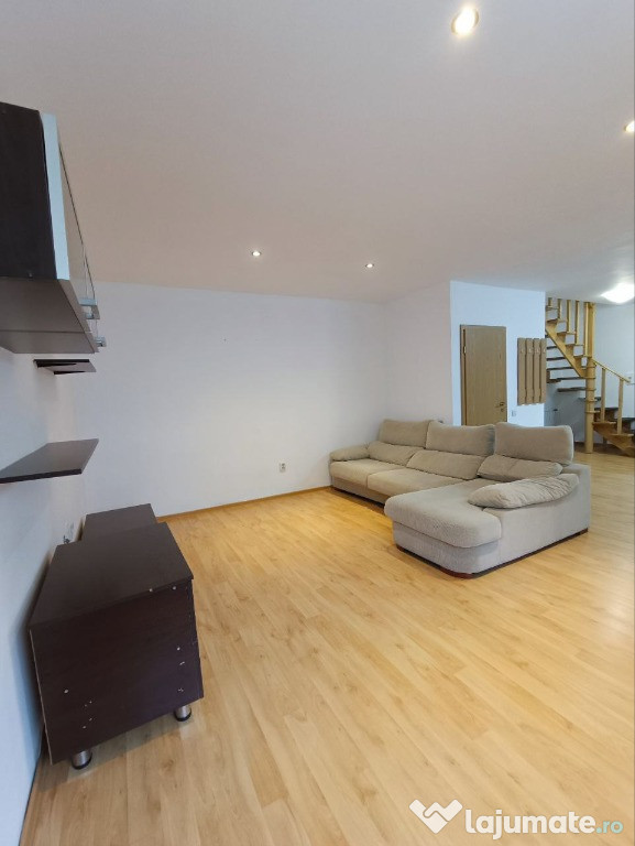 Apartment de vanzare Zona Tolstoi 3 Camere