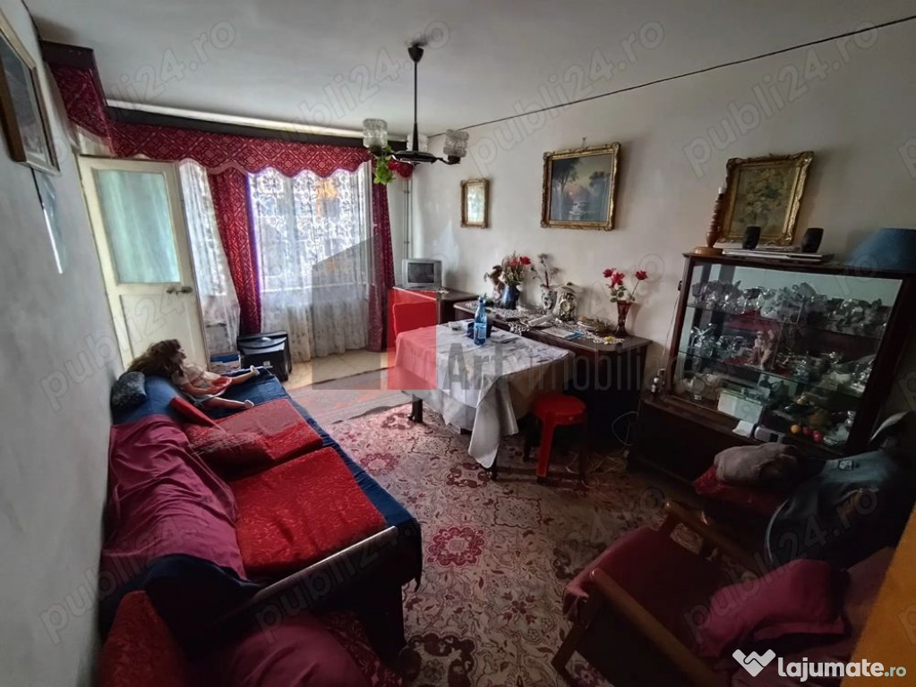 APARTAMENT 3 CAMERE-BARCA