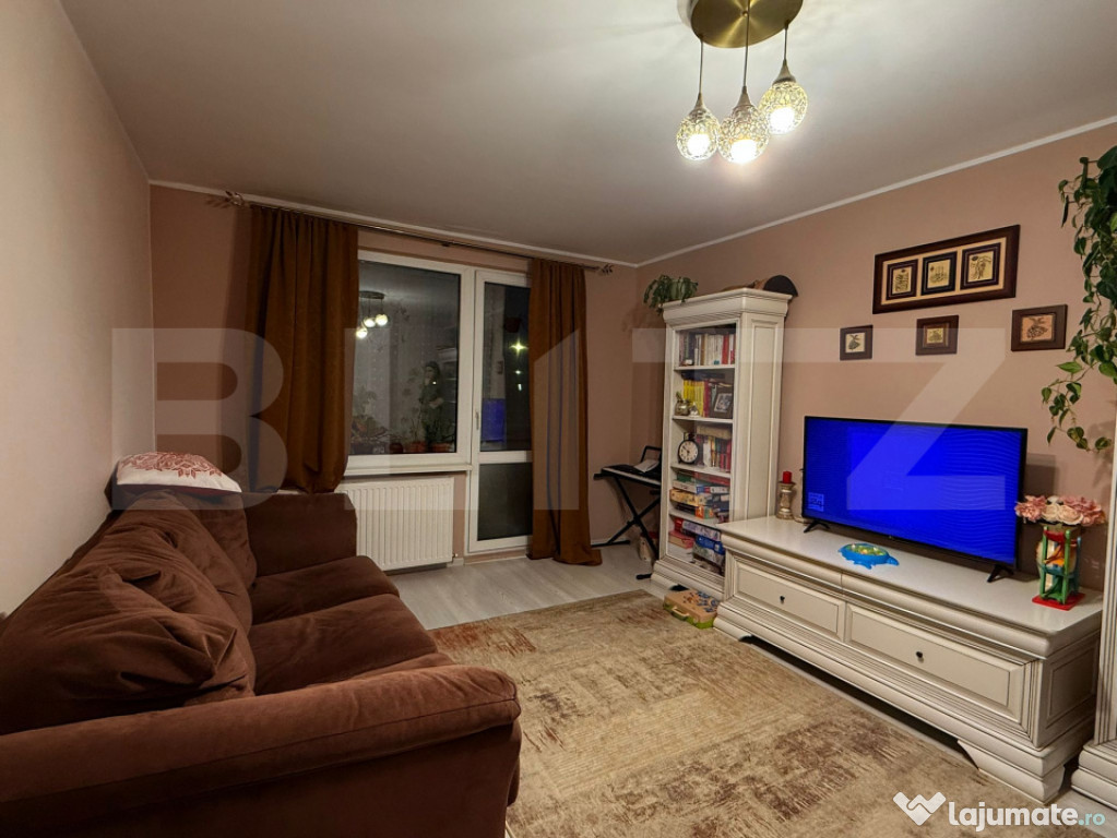 Apartament cu 2 camere, decomandat, etaj 1, 54 mp, zona Crai
