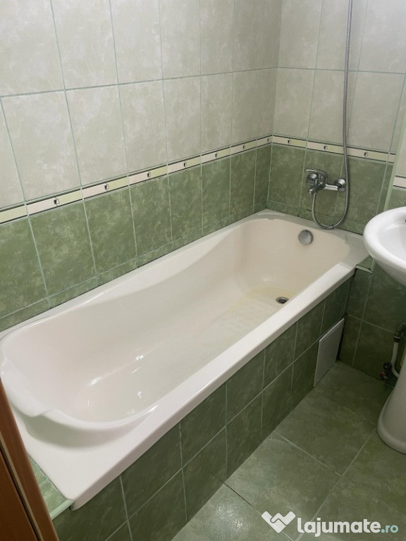 Închiriez garsonieră în Deva -zonă centrală