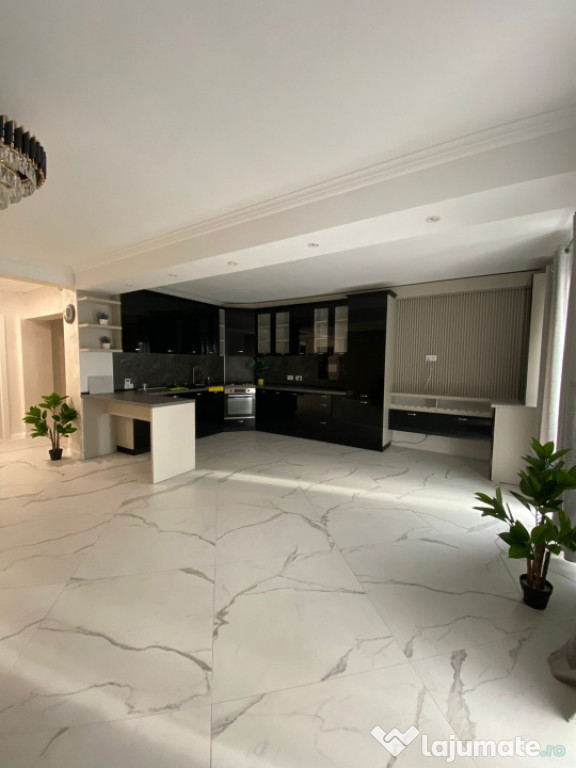 Apartament 4 camere, decomandat, 160mp