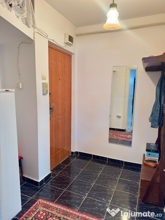 Apartament central cu 2 camere