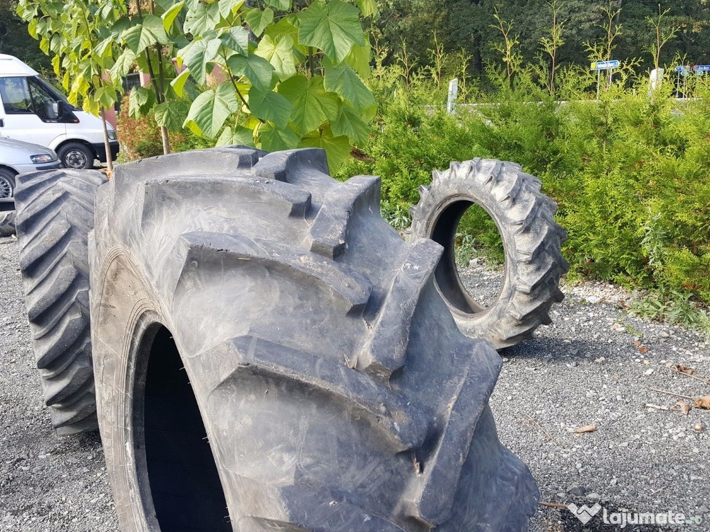 Cauciucuri agricole second hand 18.4r26 mitas
