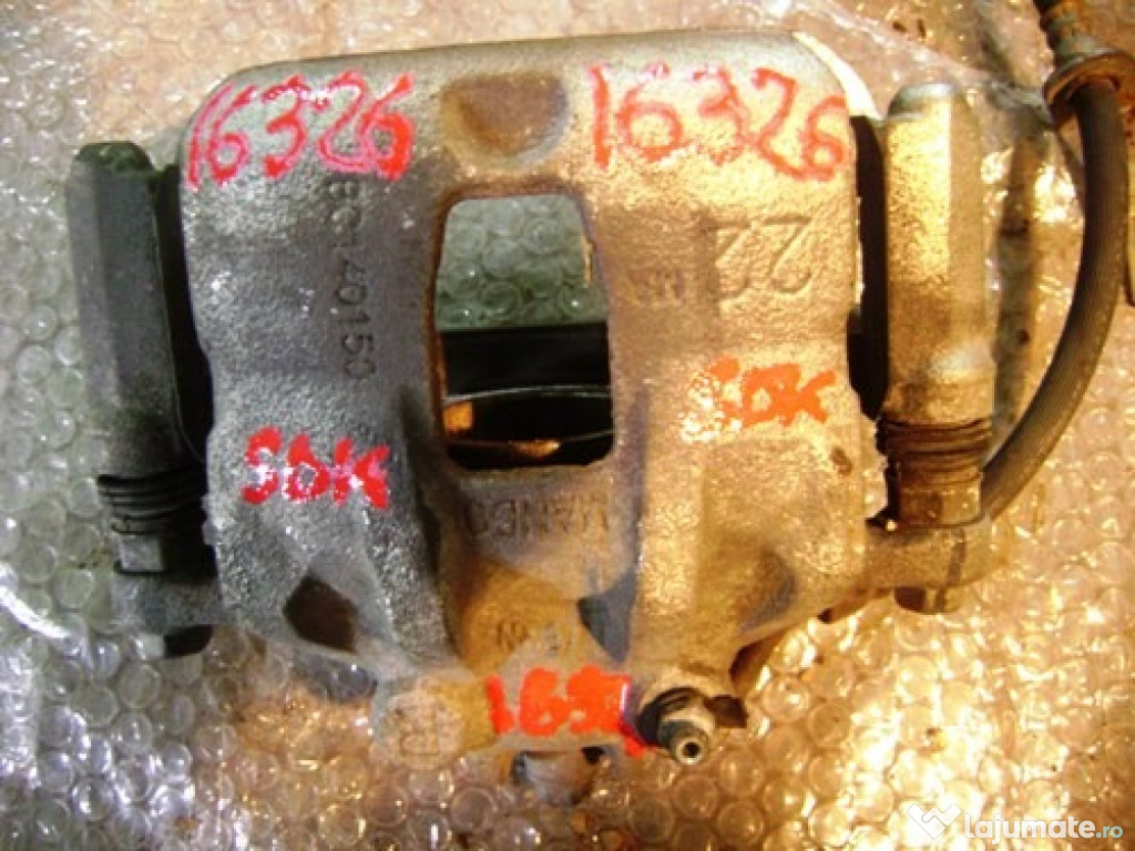 Etrier cu port etrier dreapta fata Hyundai I20 an 2012