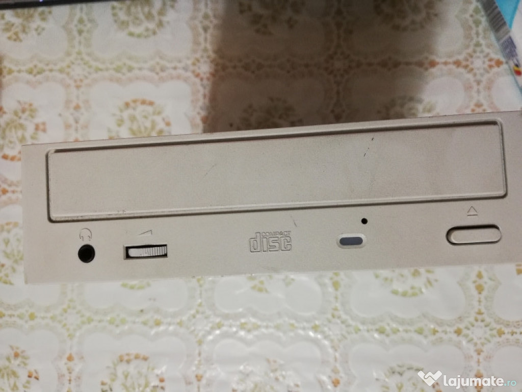 1 CD-ROM Drive Compaq
