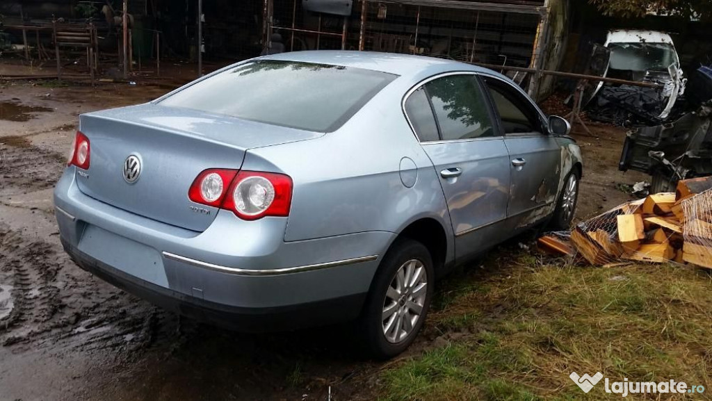 Dezmembrez Passat B6 2.0 tdi BKP 173000km volan stanga