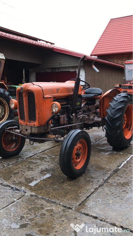 Tractor fiat 411