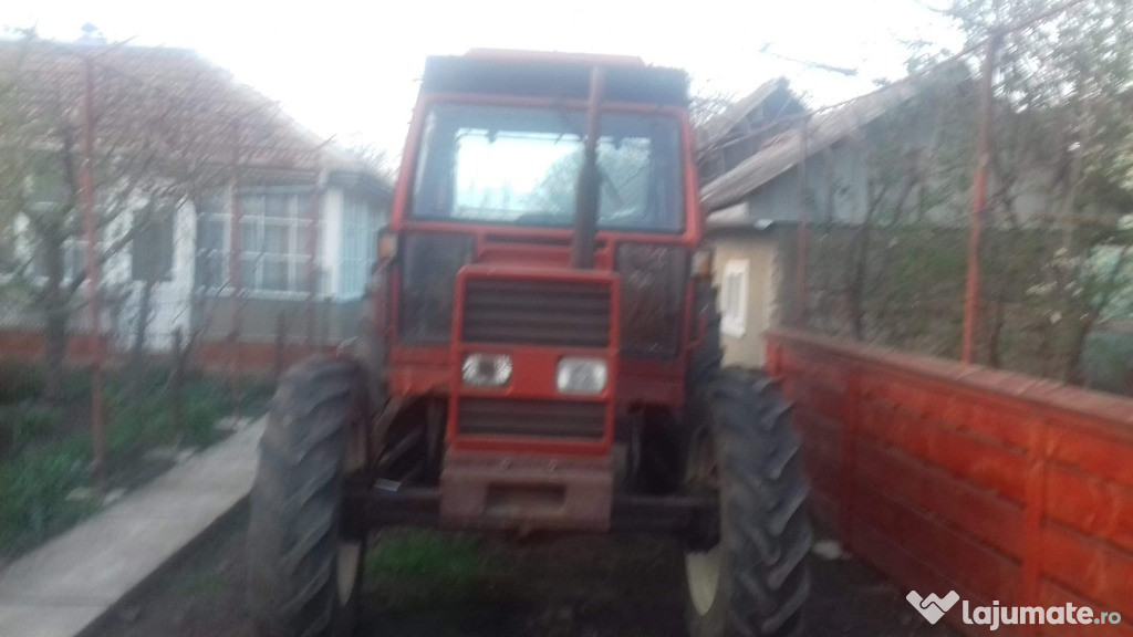 Tractor și plug