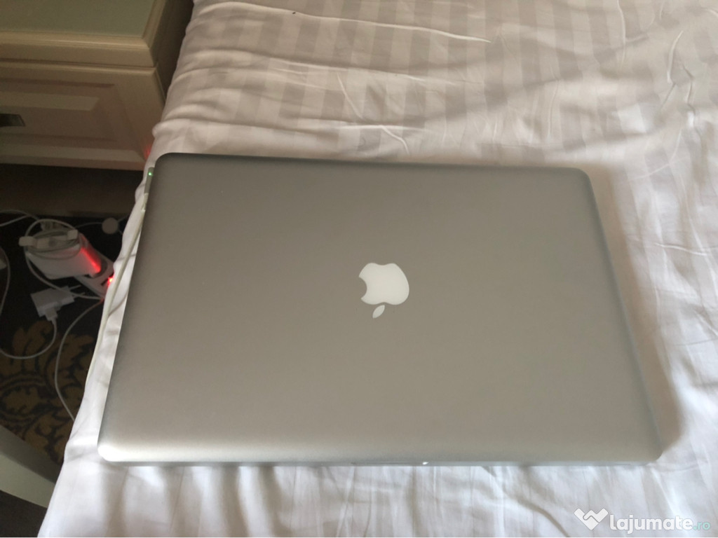 Macbook Pro i7