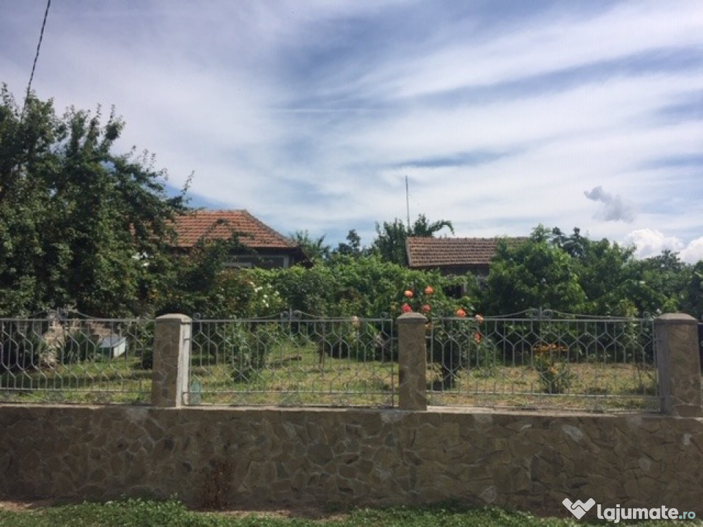 Casa langa Dunare in Comuna Topalu Constanta Central