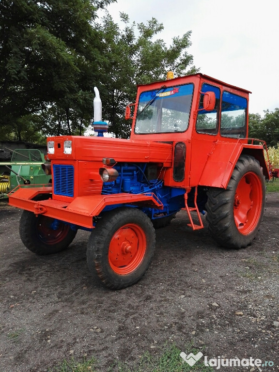 Tractor universal 650