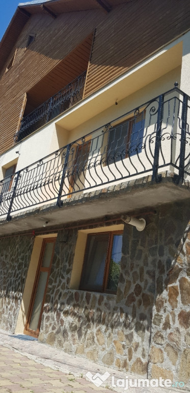 Casa de închiriat Cerbureni