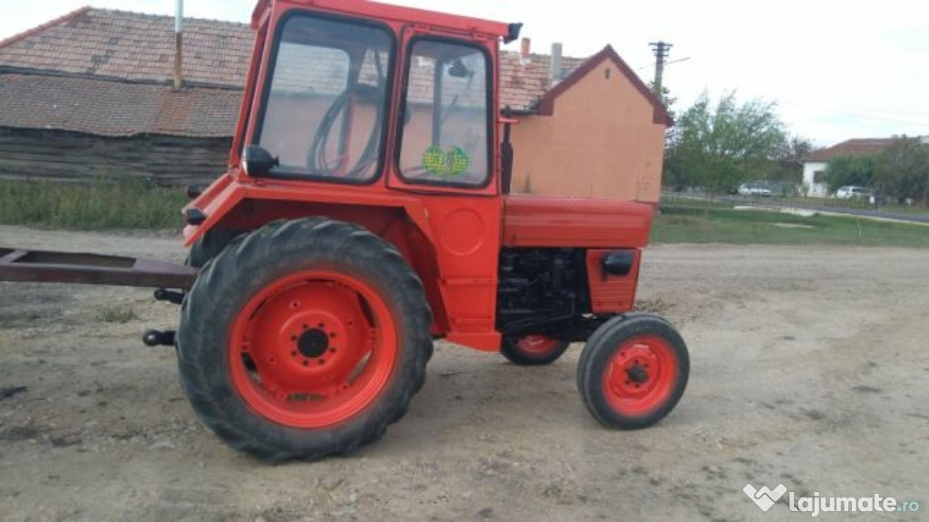 Tractor 445