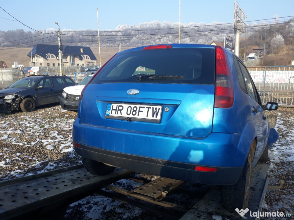 Dezmembrez Ford Fiesta 1.3 benzina an 2006