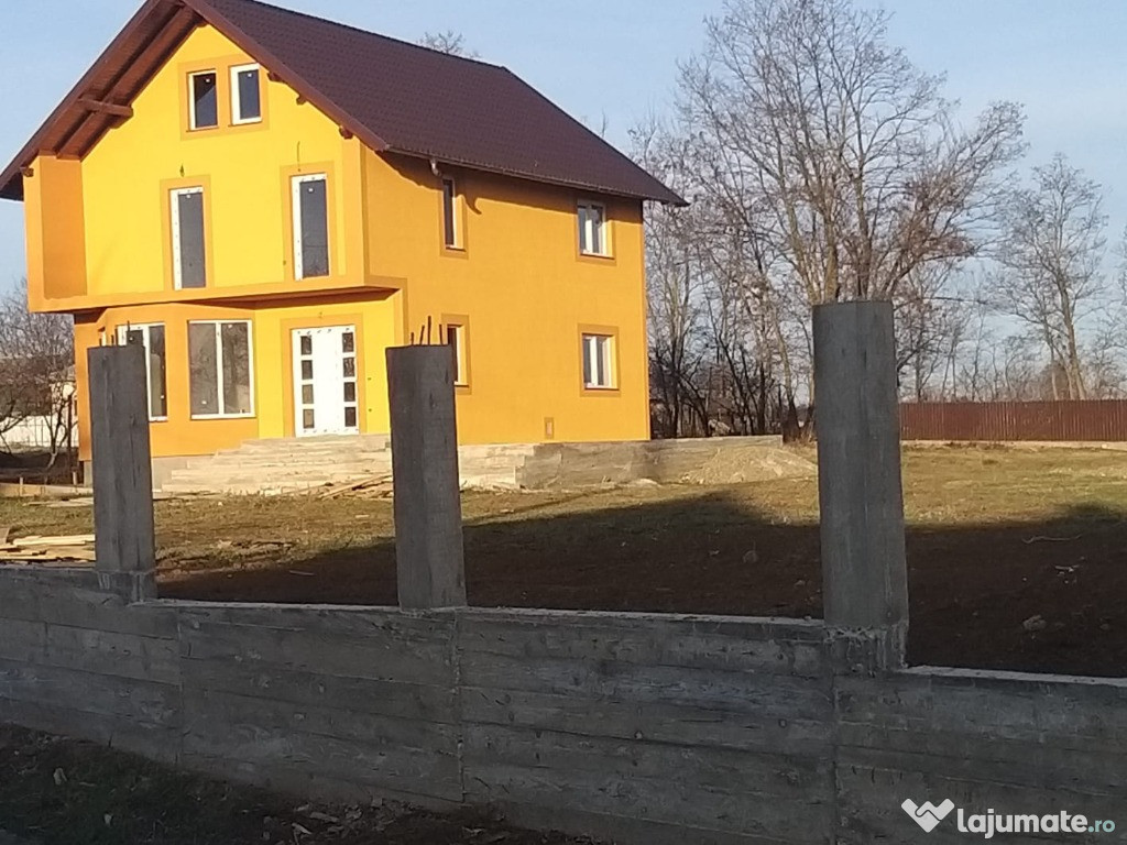 Vila semifinisata in localitatea Siminicea, Suceava