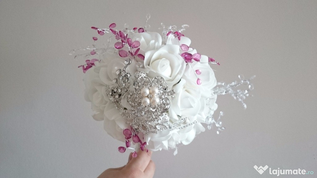 Buchete De Mireasa Din Brose Si Flori Artificiale Pe Lajumatero