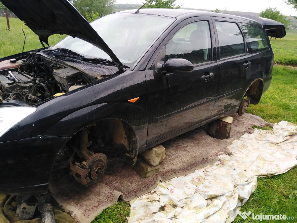 Dezmembrez ford focus