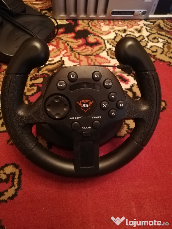 Volan de curse compact GXT 570