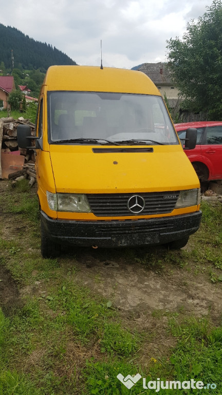 Dezmembrez Mercedes sprinter 2.9