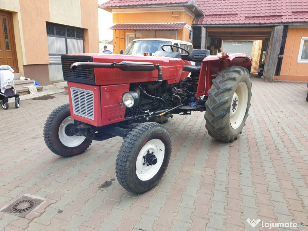 Tractor 550 Universal