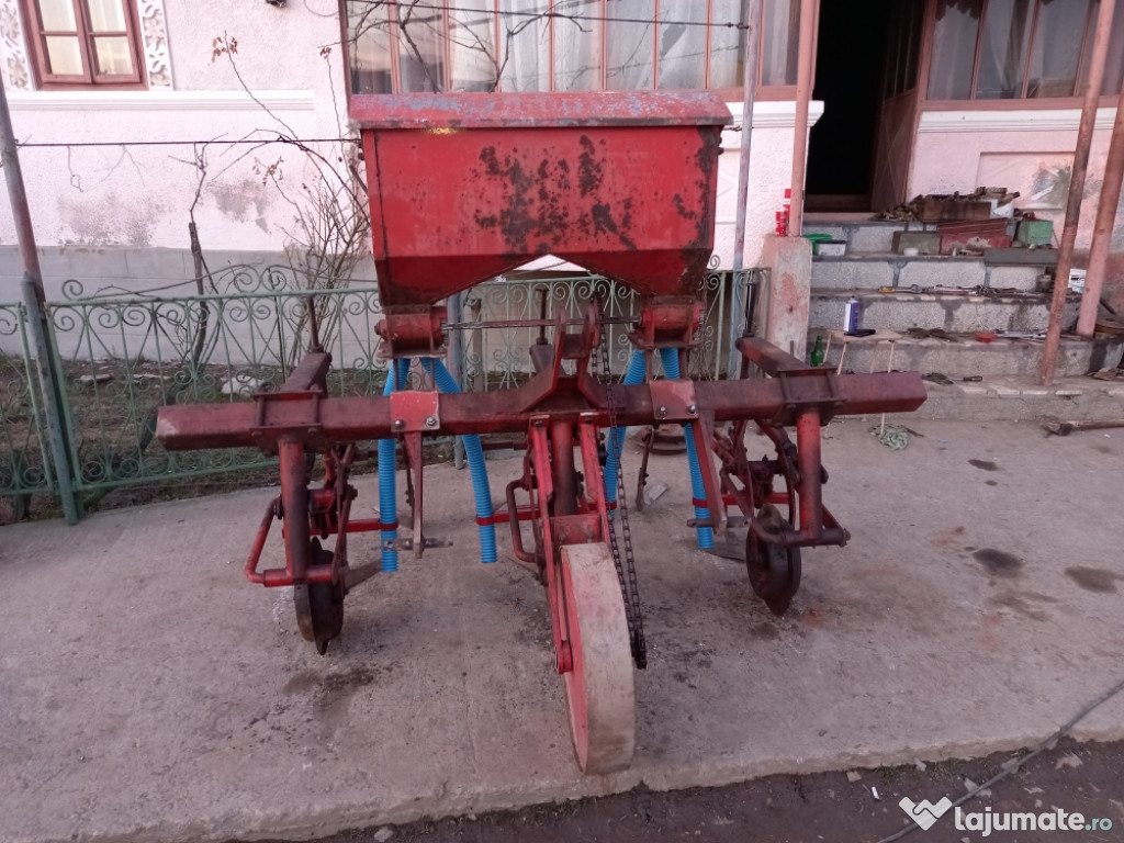 Prasitoare sârbească cu 3 rânduri