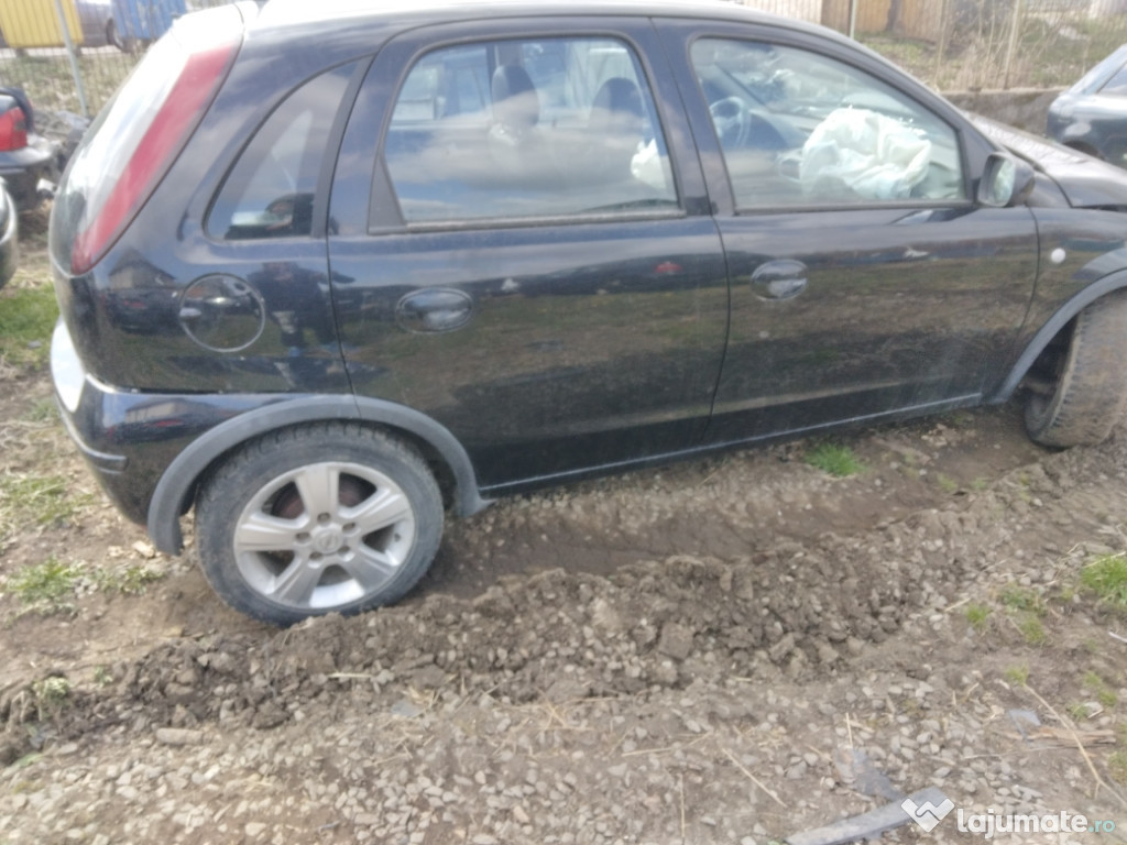 Dezmembrez Opel Corsa C