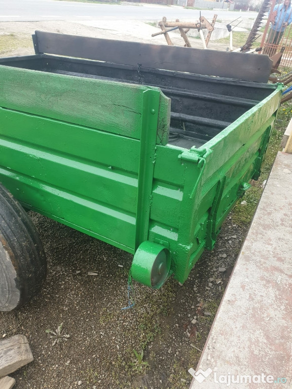 Remorca de tractor