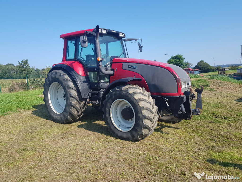 Tractor Valtra 150