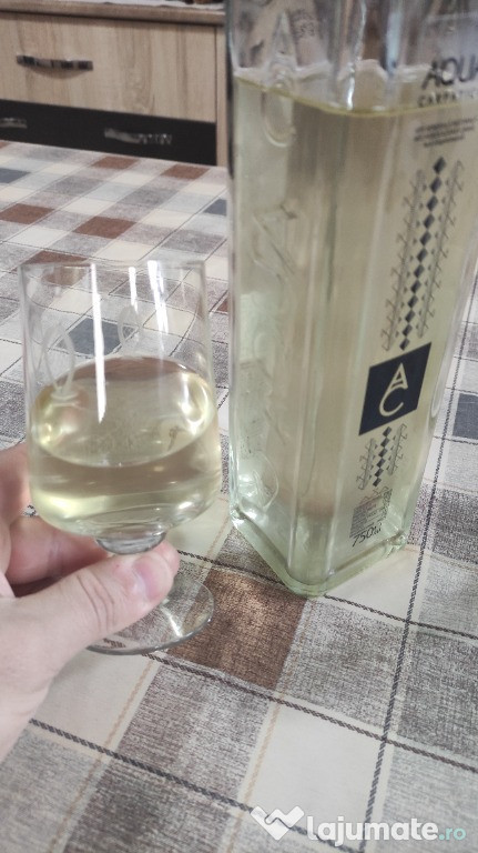 Vin Alb Natural - Tuica