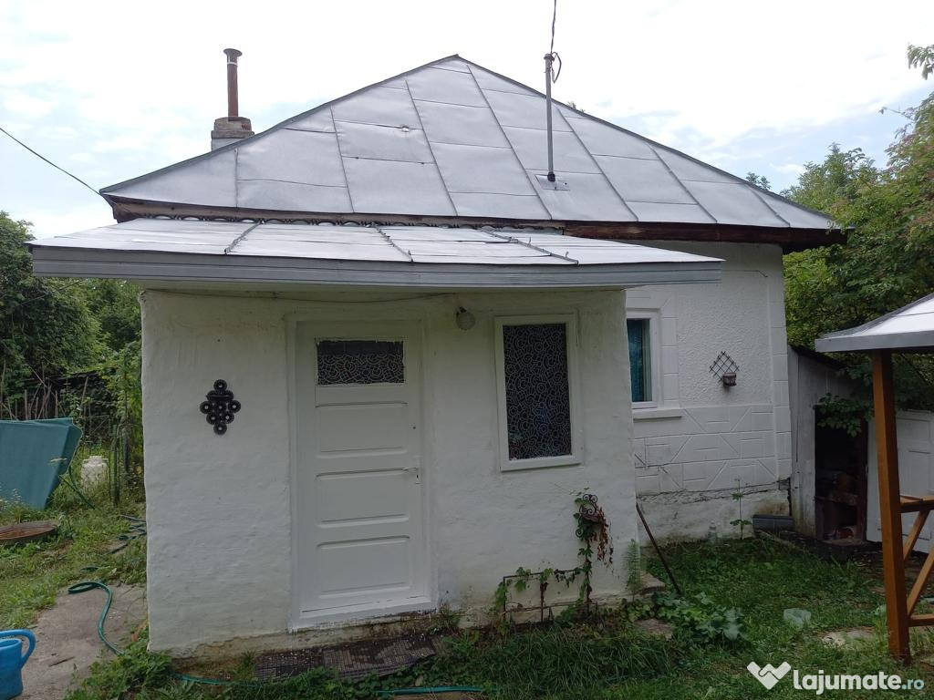 Casa si teren iedera judet dambovita