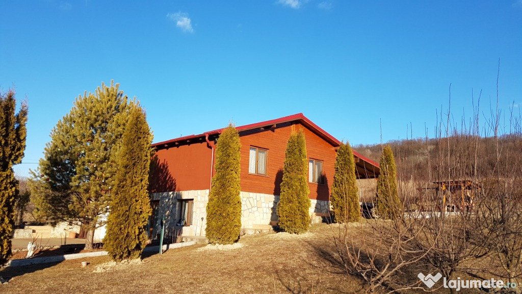 Casa de locuit si vacanță Stejaru