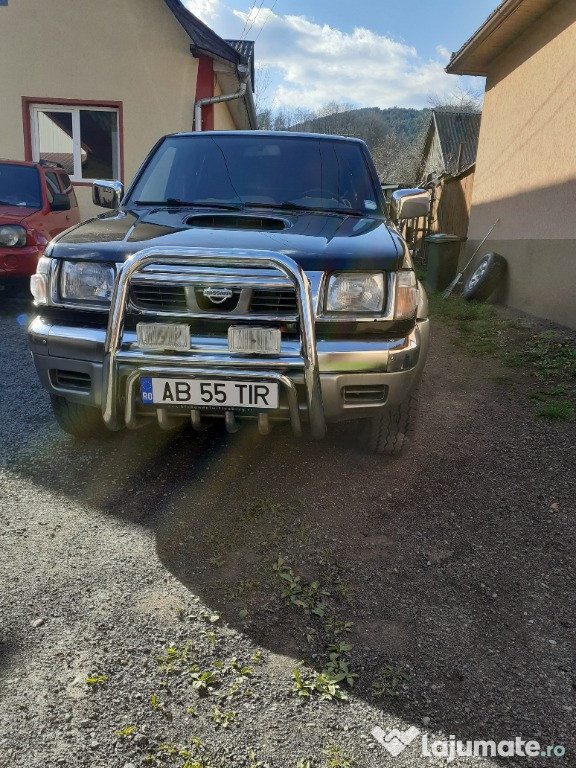 Nissan navara bena lunga