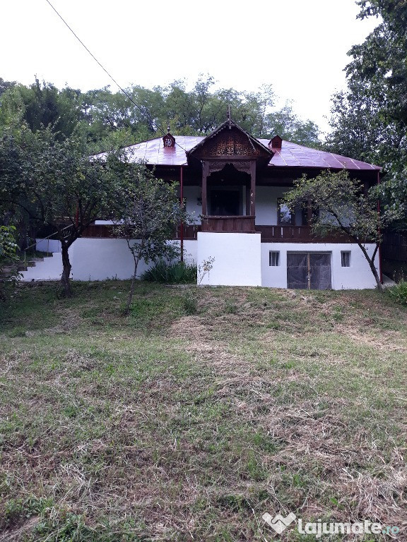 CASA IN PRAHOVA COMUNA CHIOJDEANCA