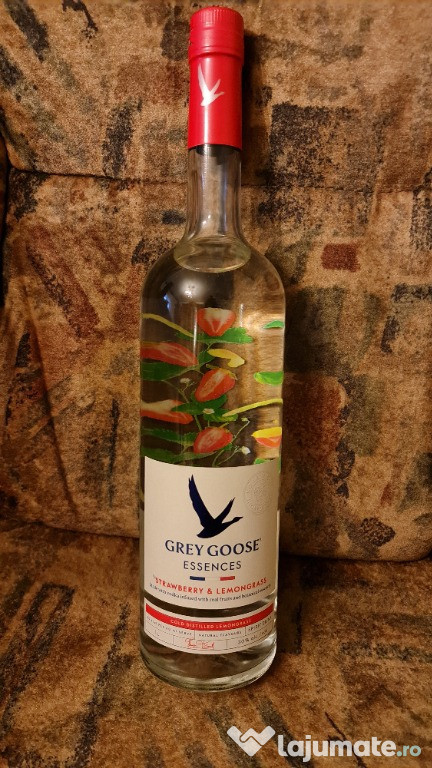 Vodka Grey Goose Essences Strawberry & Lemongrass, 30%, 1L