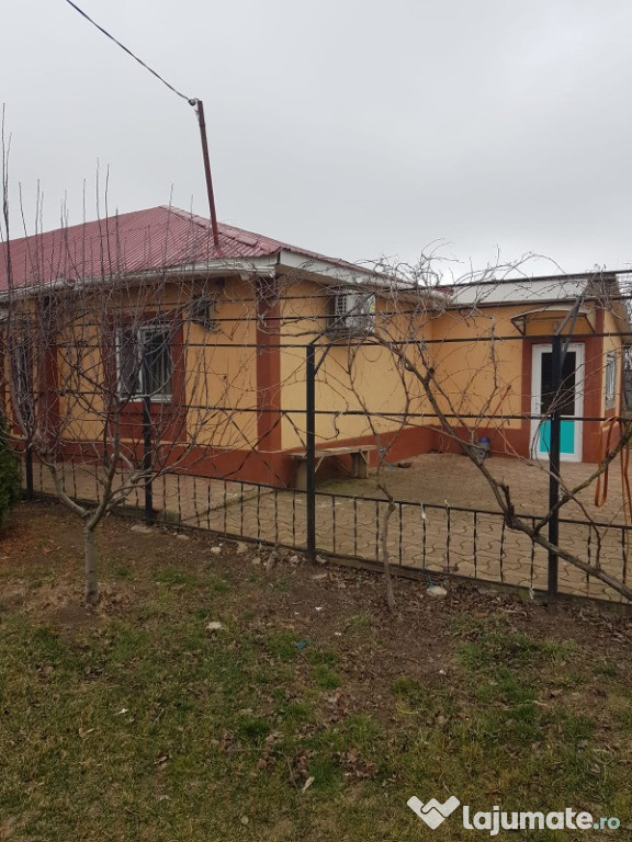 Casa 3700 metrii patrati, Comana, localitatea Tataru