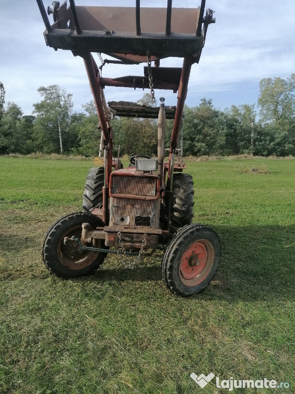 Tractor massey ferguson 158