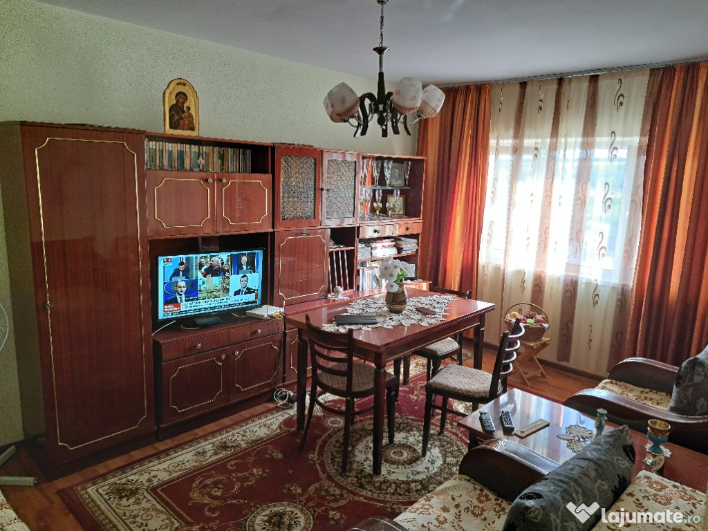 Vand apartament in Trusesti